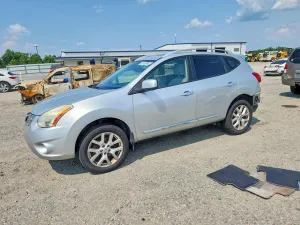 Nissan Rogue 2.5L 4 2013