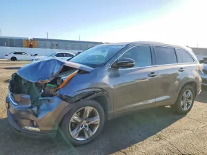 Toyota Highlander 3.5L 6 2015
