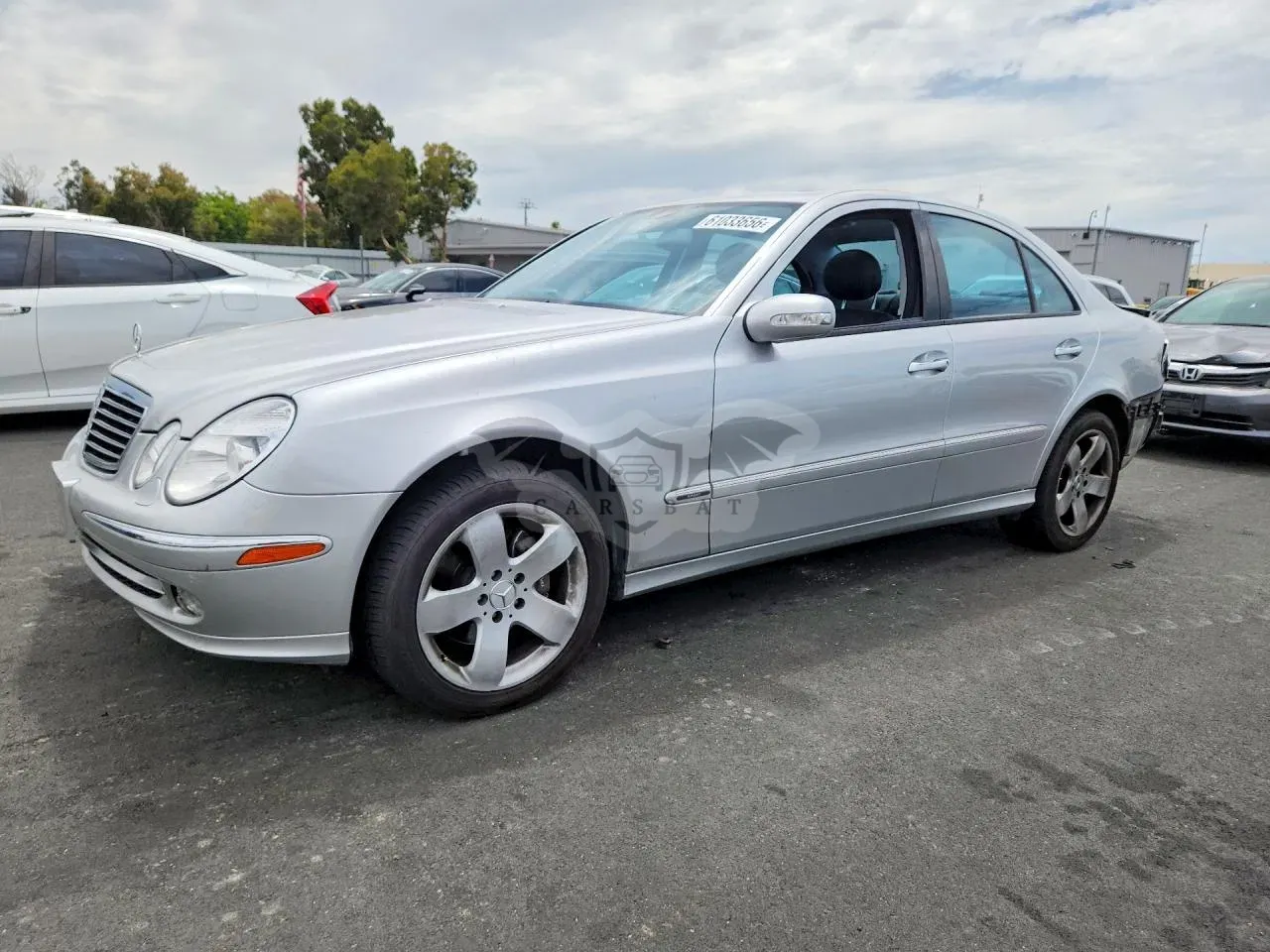 Mercedes-Benz E 5.0L 8 2003