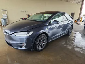 Tesla Model X 2018