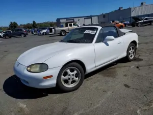 Mazda MX-5 (Miata) 1.8L 4 1999