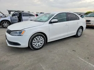 Volkswagen Jetta 1.8L 4 2014