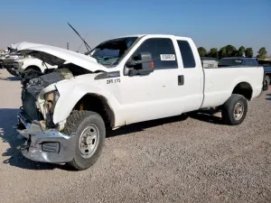 Ford F-350 SUPER DUTY 6.2L 8 2014