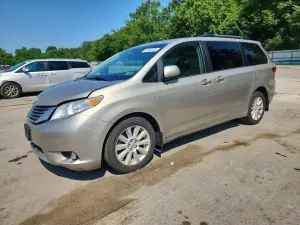 Toyota Sienna 3.5L 6 2017
