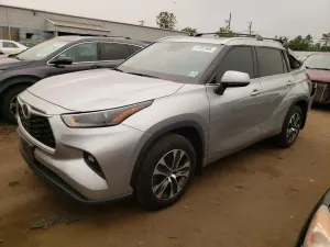 Toyota Highlander 2.4L 4 2023