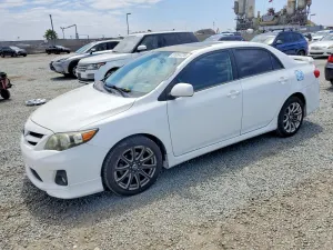 Toyota Corolla 1.8L 4 2013