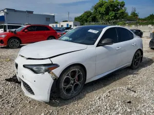 Alfa Romeo Giulia 2.0L 4 2021