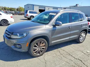 Volkswagen Tiguan 2.0L 4 2013
