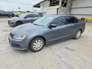 Volkswagen Jetta 1.4L 4 2016
