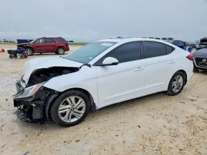 Hyundai Elantra 2.0L 4 2019