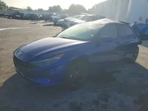 Hyundai Elantra 2.0L 4 2022