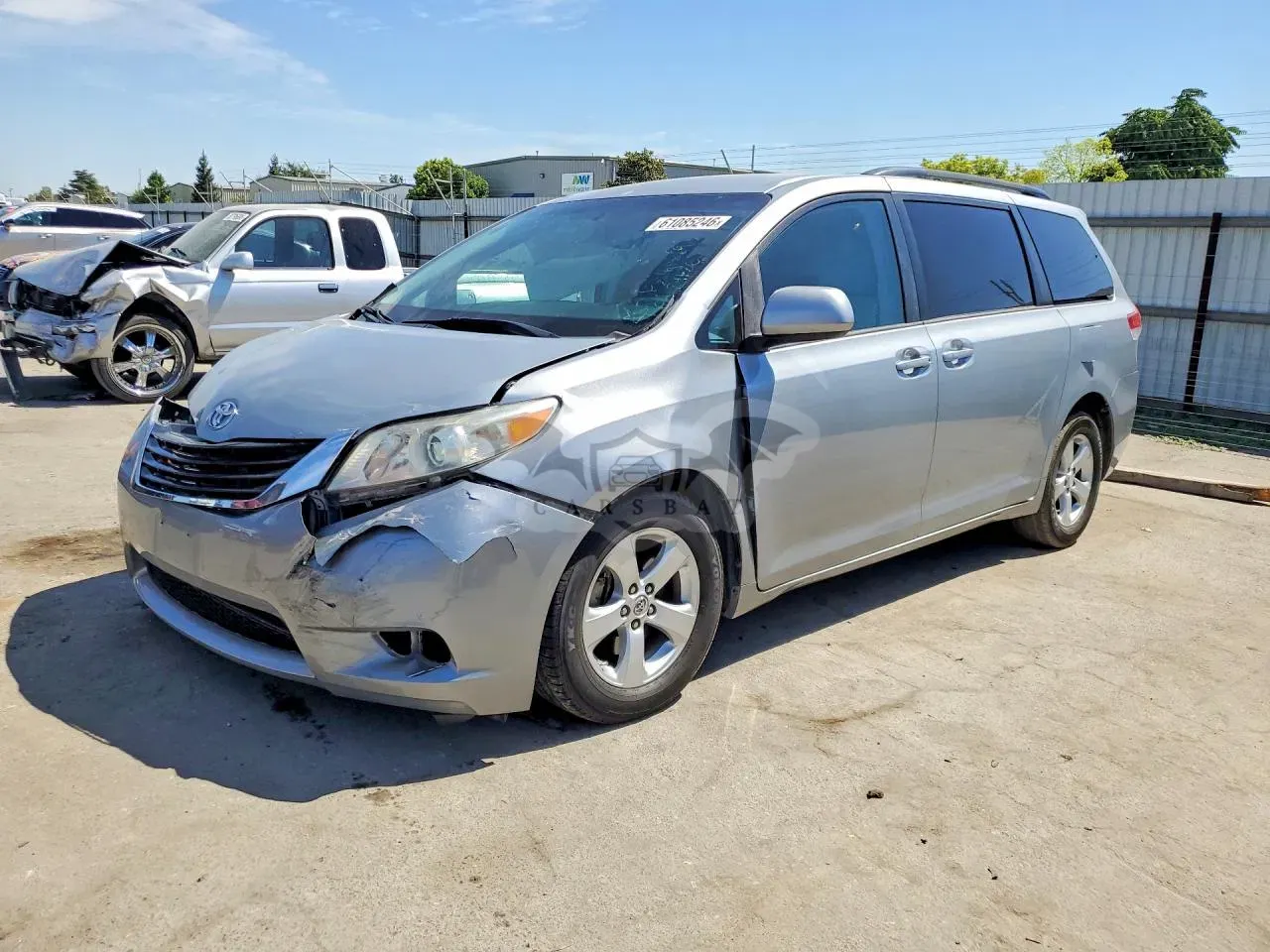Toyota Sienna 3.5L 6 2014