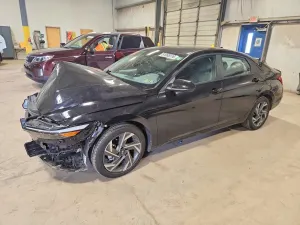 Hyundai Elantra 2.0L 4 2025