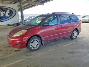 Toyota Sienna 3.5L 6 2010