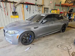 BMW M5 4.4L 8 2013