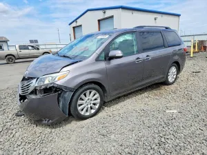 Toyota Sienna 3.5L 6 2015