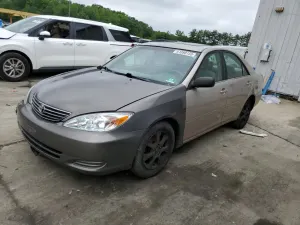 Toyota Camry LE 2.4L 4 2005