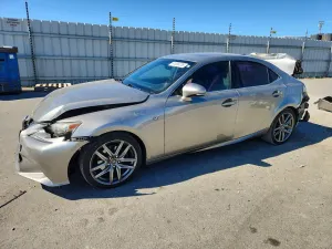 Lexus IS 2.5L 6 2015