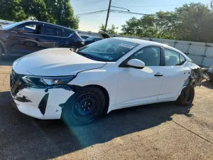 Nissan Sentra 2.0L 4 2025
