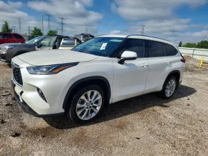 Toyota Highlander 3.5L 6 2021