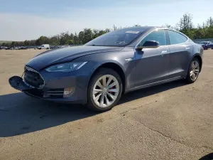 Tesla Model S 2014