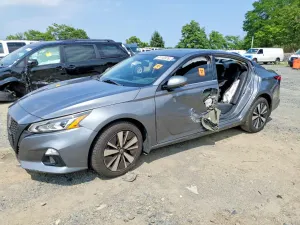Nissan Altima 2.5L 4 2020