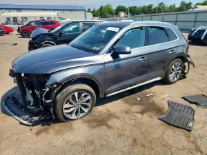 Audi Q5 2.0L 4 2023