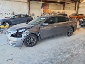 Nissan Altima 2.5L 4 2015