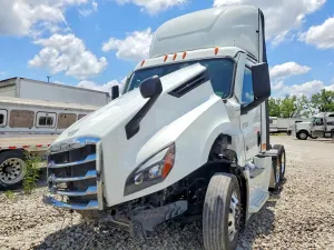 Freightliner Cascadia 14.8L 6 2024