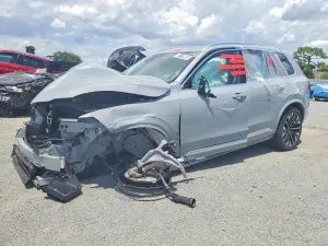 Volvo XC90 2.0L 4 2025