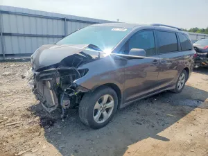 Toyota Sienna 3.5L 6 2020