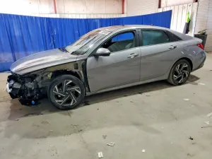 Hyundai Elantra 2.0L 4 2025