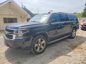 Chevrolet Suburban 5.3L 8 2015