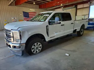 Ford F-350 6.7L 8 2024