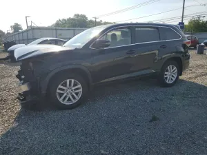 Toyota Highlander 3.5L 6 2014