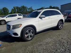Mercedes-Benz GLC 2.0L 4 2016