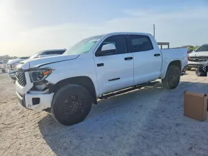 Toyota Tundra 5.7L 8 2019