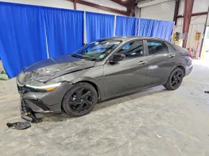 Hyundai Elantra 2.0L 4 2026