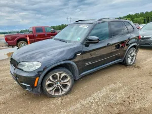 BMW X5 4.4L 8 2013