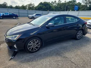 Hyundai Elantra 2.0L 4 2020