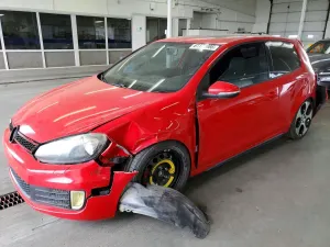Volkswagen Golf 2.0L 4 2011