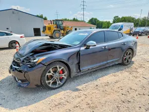 Kia Stinger 3.3L 6 2021
