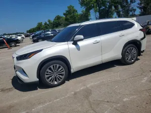 Toyota Highlander 3.5L 6 2021
