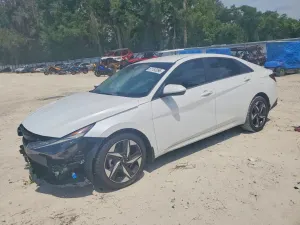 Hyundai Elantra 2.0L 4 2023