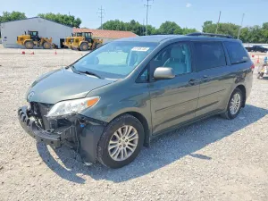 Toyota Sienna 3.5L 6 2013