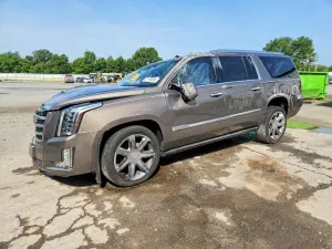 Cadillac Escalade 6.2L 8 2016