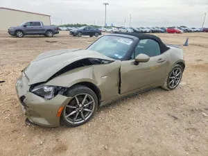 Mazda MX-5 (Miata) 2.0L 4 2023
