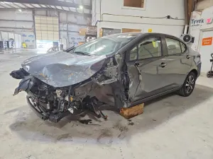 Nissan Versa 1.6L 4 2024