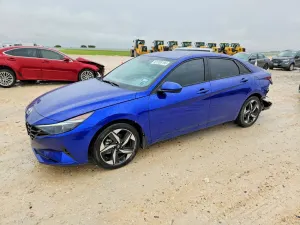 Hyundai Elantra 2.0L 4 2023