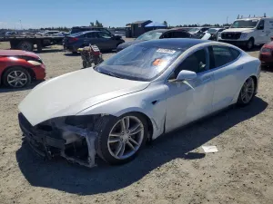 Tesla Model S 2014